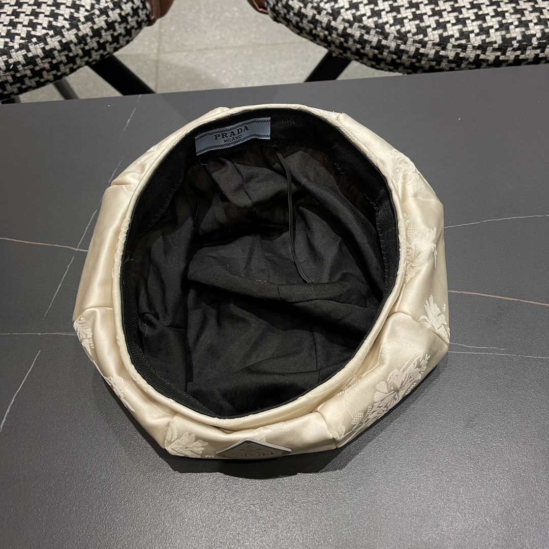 普拉达 日系复古小众设计绸缎贝雷帽男女潮
牌前进帽子夏季轻薄透气画家帽