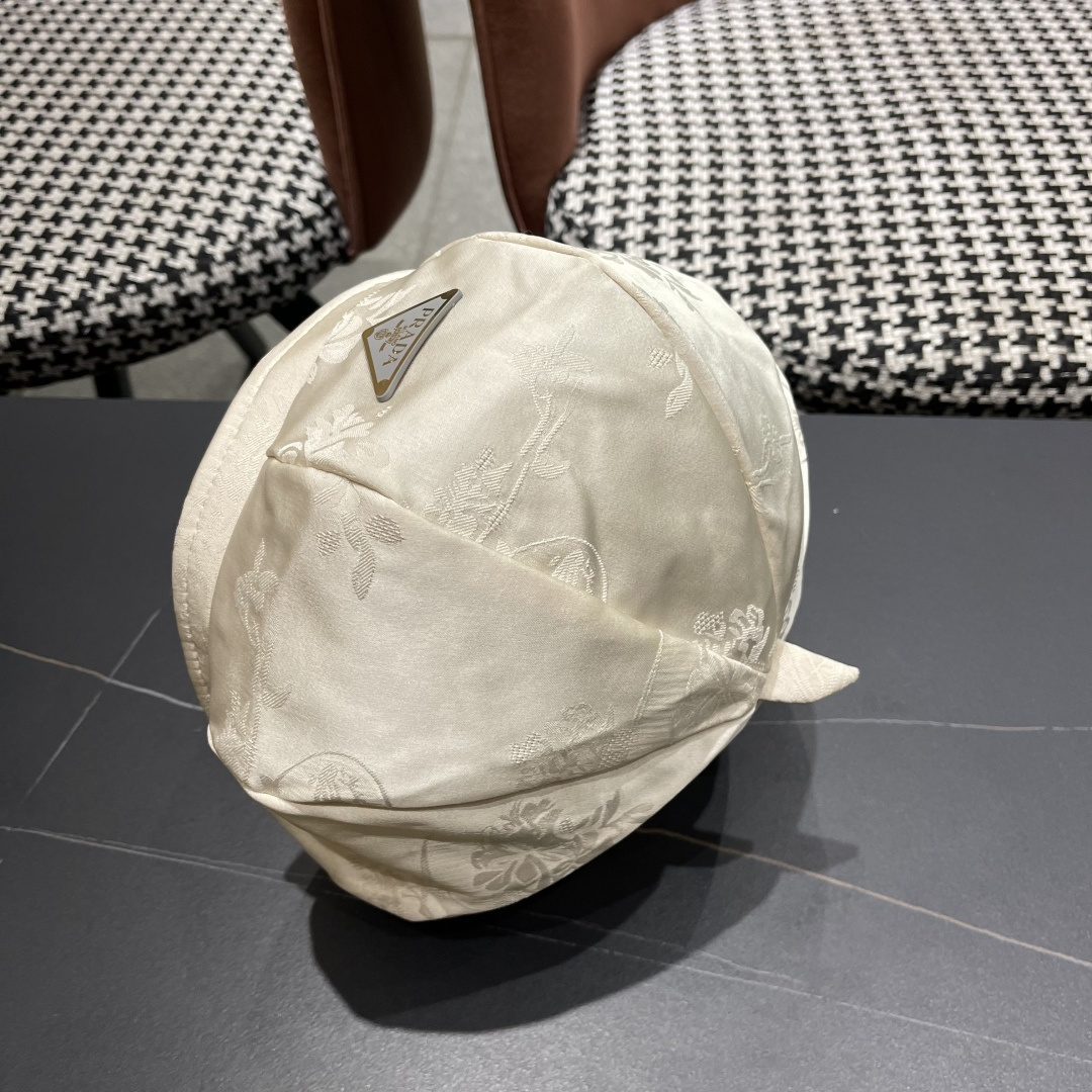 普拉达 日系复古小众设计绸缎贝雷帽男女潮
牌前进帽子夏季轻薄透气画家帽