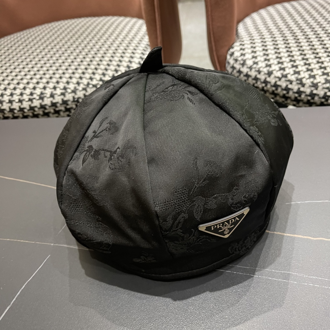 普拉达 日系复古小众设计绸缎贝雷帽男女潮
牌前进帽子夏季轻薄透气画家帽