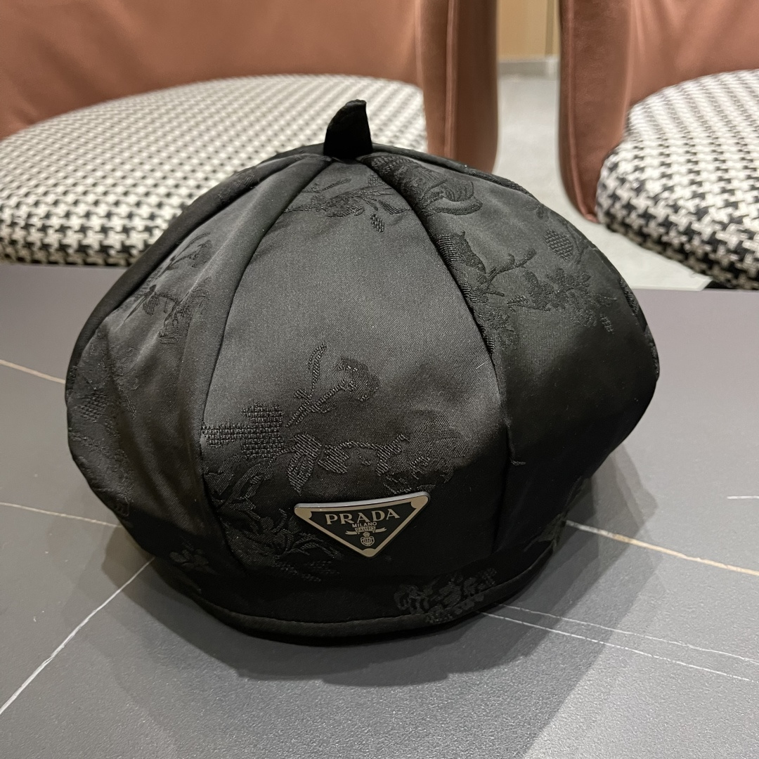 普拉达 日系复古小众设计绸缎贝雷帽男女潮
牌前进帽子夏季轻薄透气画家帽