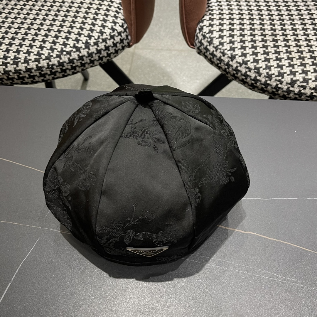 普拉达 日系复古小众设计绸缎贝雷帽男女潮
牌前进帽子夏季轻薄透气画家帽