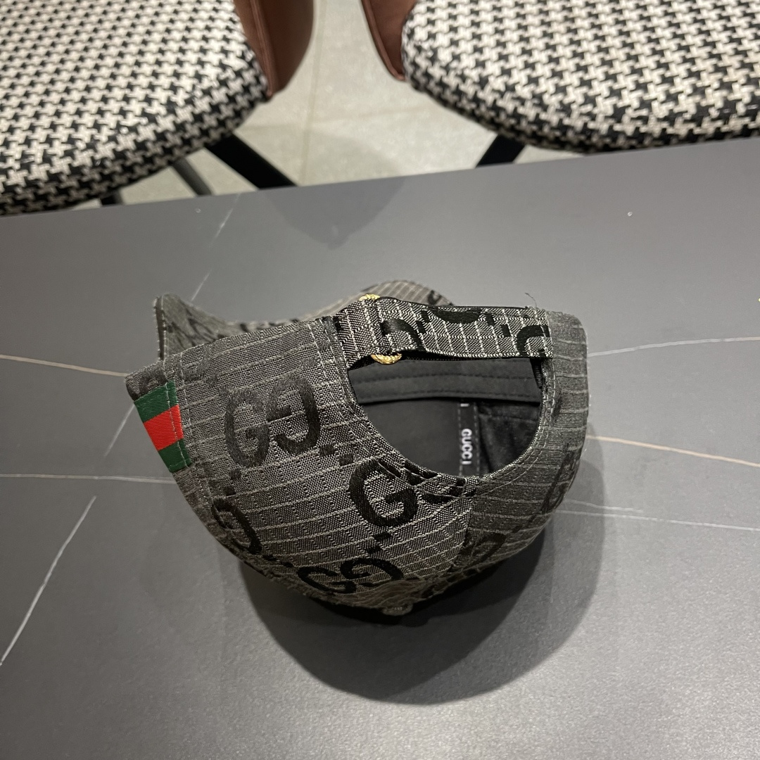  Gucci(古奇)经典原单棒球帽😍原版帆布轻盈透气！实物拍摄，四季百搭男女适用，基础头围56，贴片可调