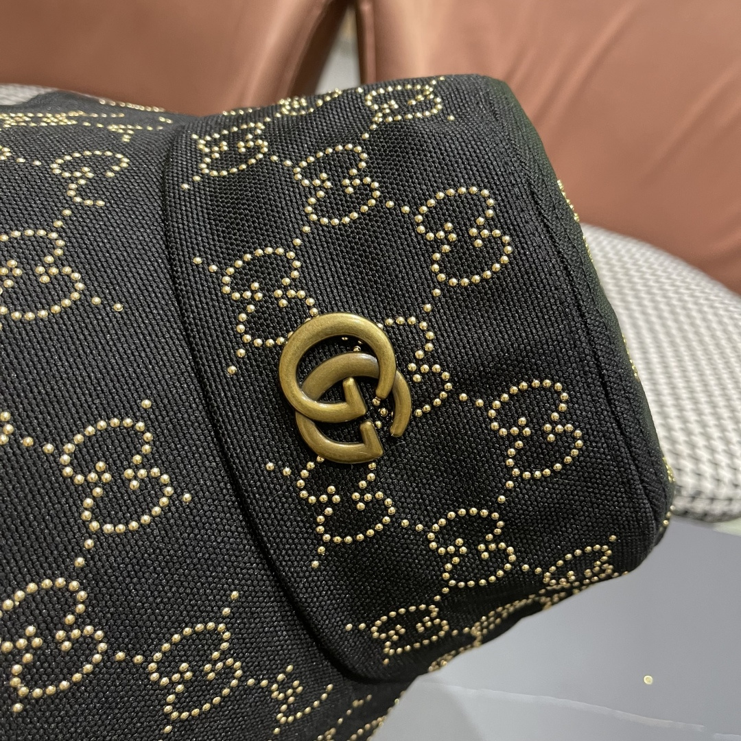 
GUCCI古奇渔夫帽👒2025官网新品Gucci🧢原单品质火爆来袭 工艺非常精美 高档大气上档次！低调