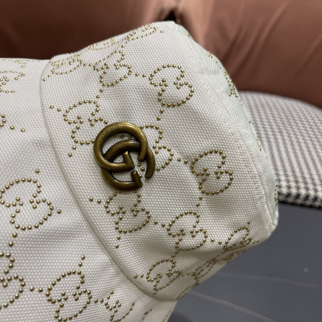 
GUCCI古奇渔夫帽👒2025官网新品Gucci🧢原单品质火爆来袭 工艺非常精美 高档大气上档次！低调