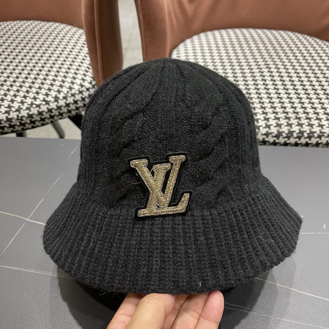  Lv路易威登 显脸小韩版潮复古手工毛线盆帽子女秋冬季保暖
百搭显白针织渔夫帽