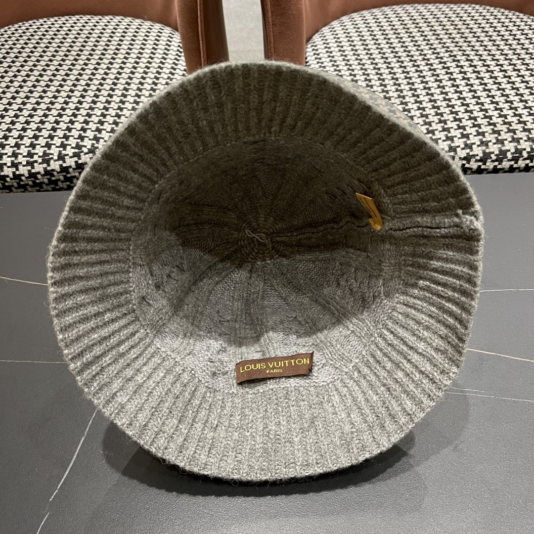  Lv路易威登 显脸小韩版潮复古手工毛线盆帽子女秋冬季保暖
百搭显白针织渔夫帽