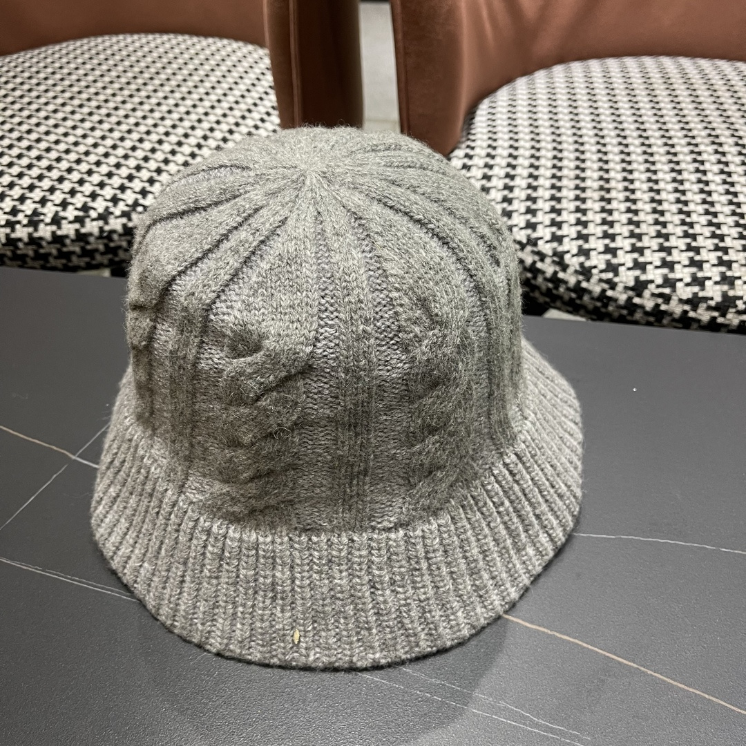  Lv路易威登 显脸小韩版潮复古手工毛线盆帽子女秋冬季保暖
百搭显白针织渔夫帽