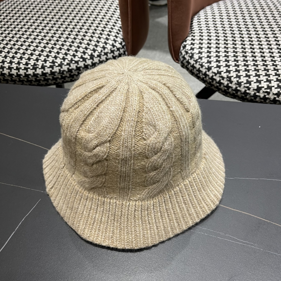  Lv路易威登 显脸小韩版潮复古手工毛线盆帽子女秋冬季保暖
百搭显白针织渔夫帽