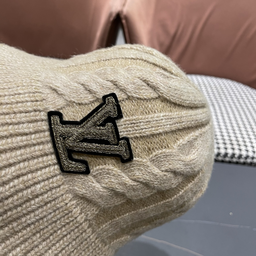  Lv路易威登 显脸小韩版潮复古手工毛线盆帽子女秋冬季保暖
百搭显白针织渔夫帽