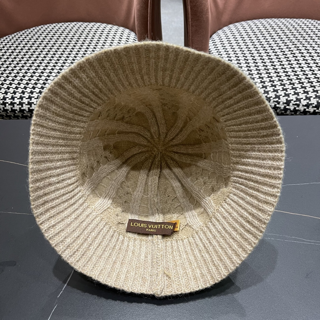  Lv路易威登 显脸小韩版潮复古手工毛线盆帽子女秋冬季保暖
百搭显白针织渔夫帽