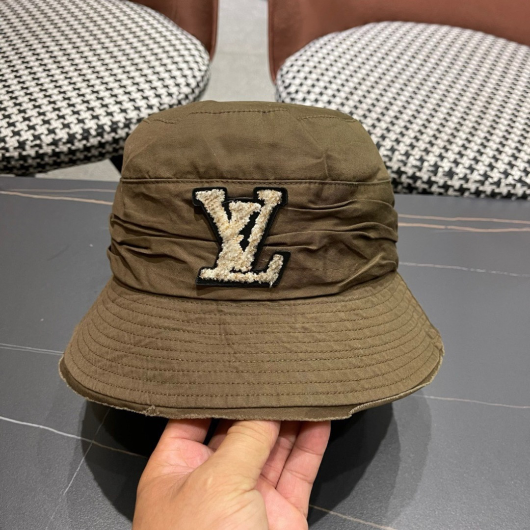  LV路易威登2025渔夫帽  轻盈透气。完美版型，对格精准无误，独家实物