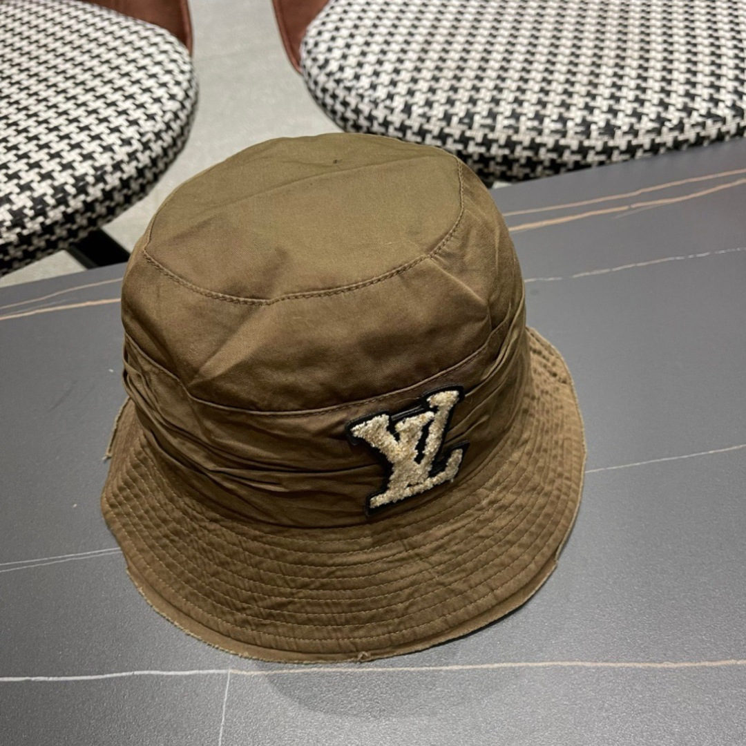  LV路易威登2025渔夫帽  轻盈透气。完美版型，对格精准无误，独家实物