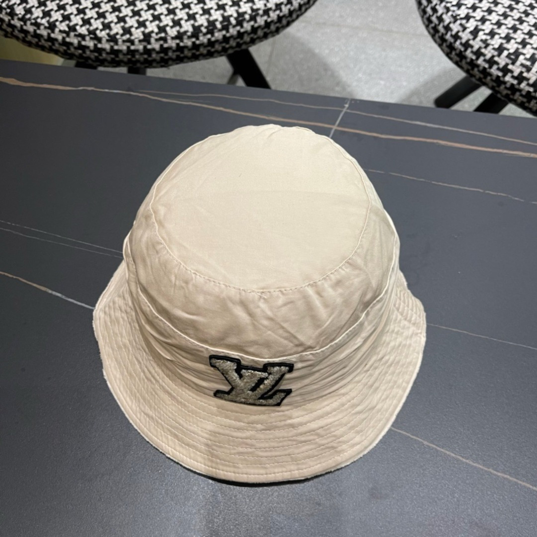  LV路易威登2025渔夫帽  轻盈透气。完美版型，对格精准无误，独家实物