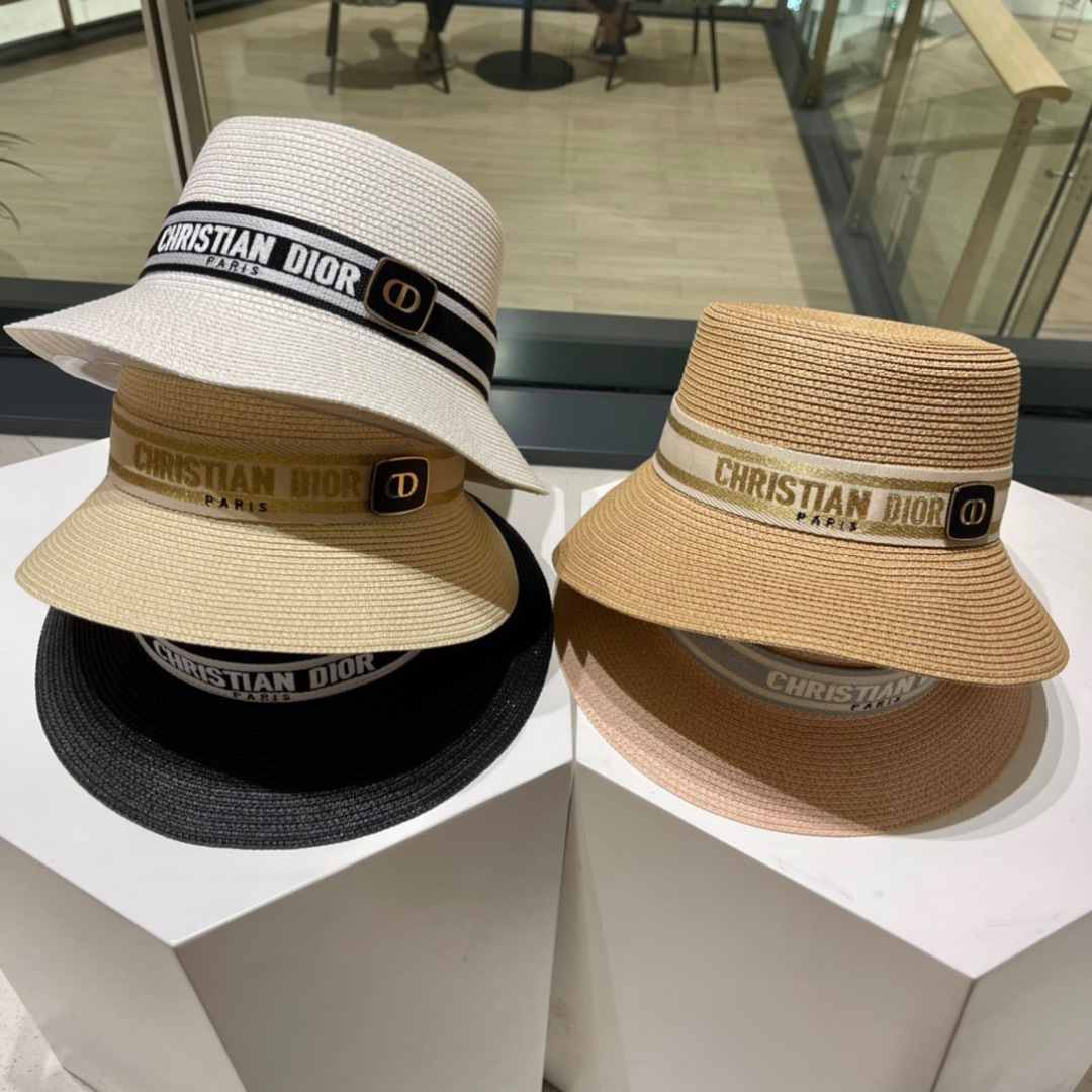  【DIOR迪奥】新款水桶草编遮阳草帽盆帽🤩沙滩风，简约大方，百搭单品～出街首选，新款帽型超美腻，新品上