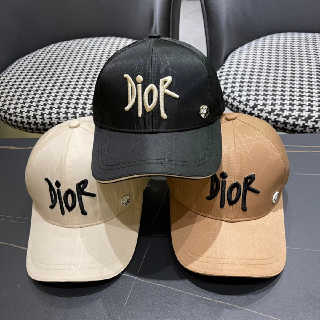 （DIOR迪奥】新款走量简约棒球帽🧢，新款出货，大牌款超好搭配，赶紧入手！
