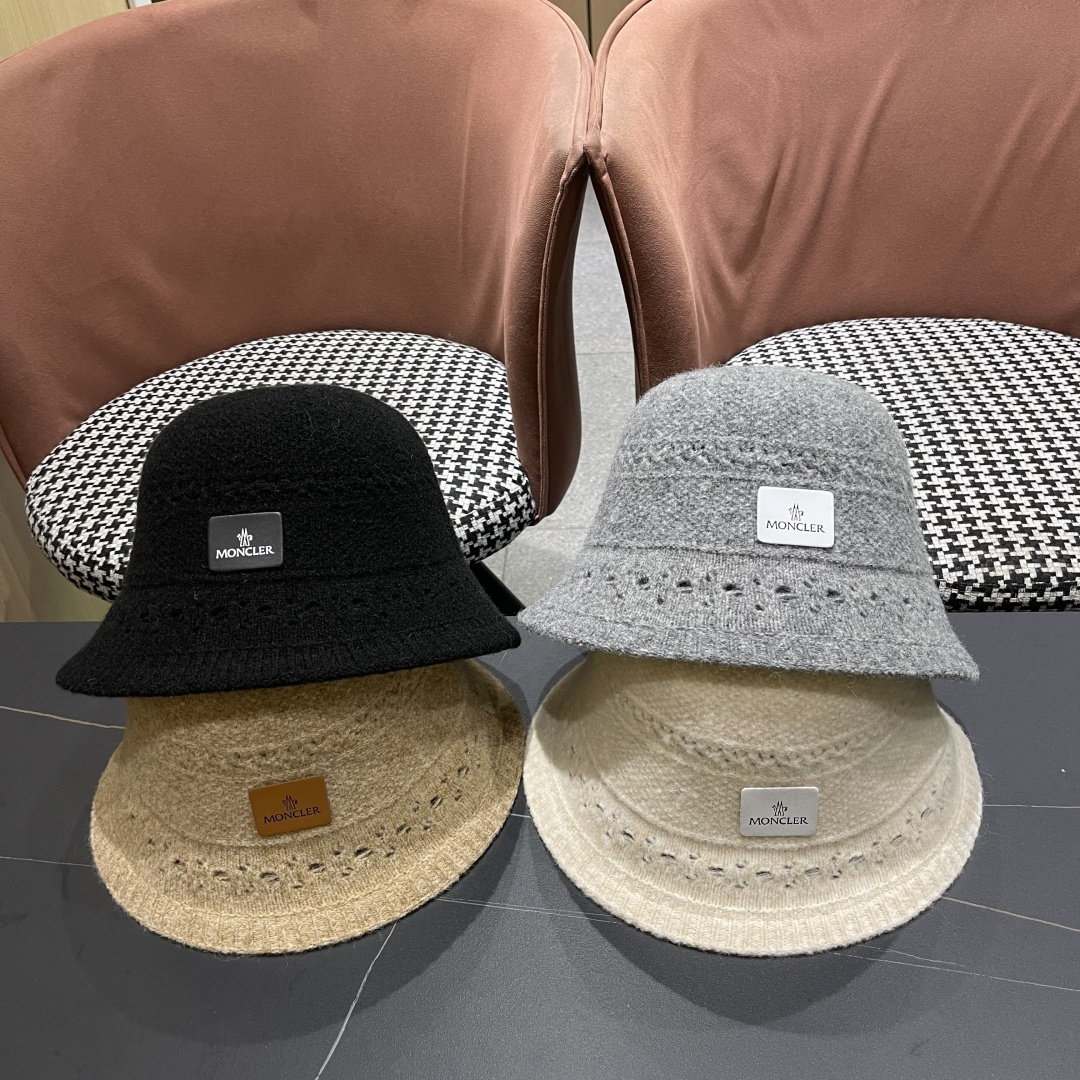  MONCLER蒙口🎩2025秋新款毛绒加厚秋冬渔夫帽超火爆💖质感很赞，冬天必备