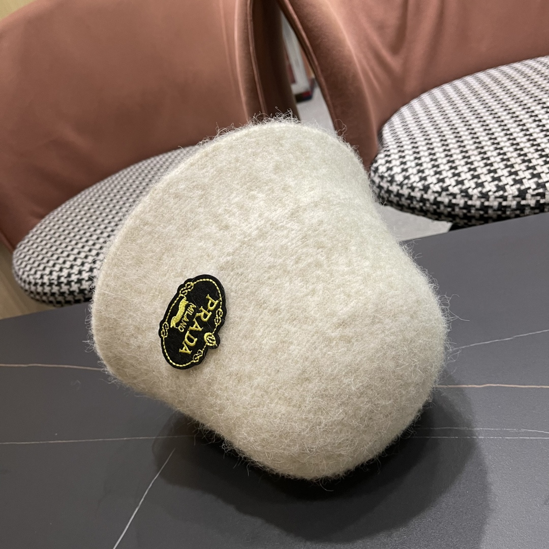 普拉达Prada 2025新款毛绒渔夫帽女秋冬帽子冬款渔夫女帽冬季