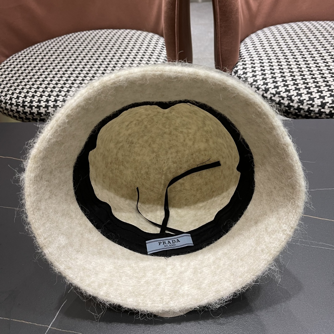 普拉达Prada 2025新款毛绒渔夫帽女秋冬帽子冬款渔夫女帽冬季