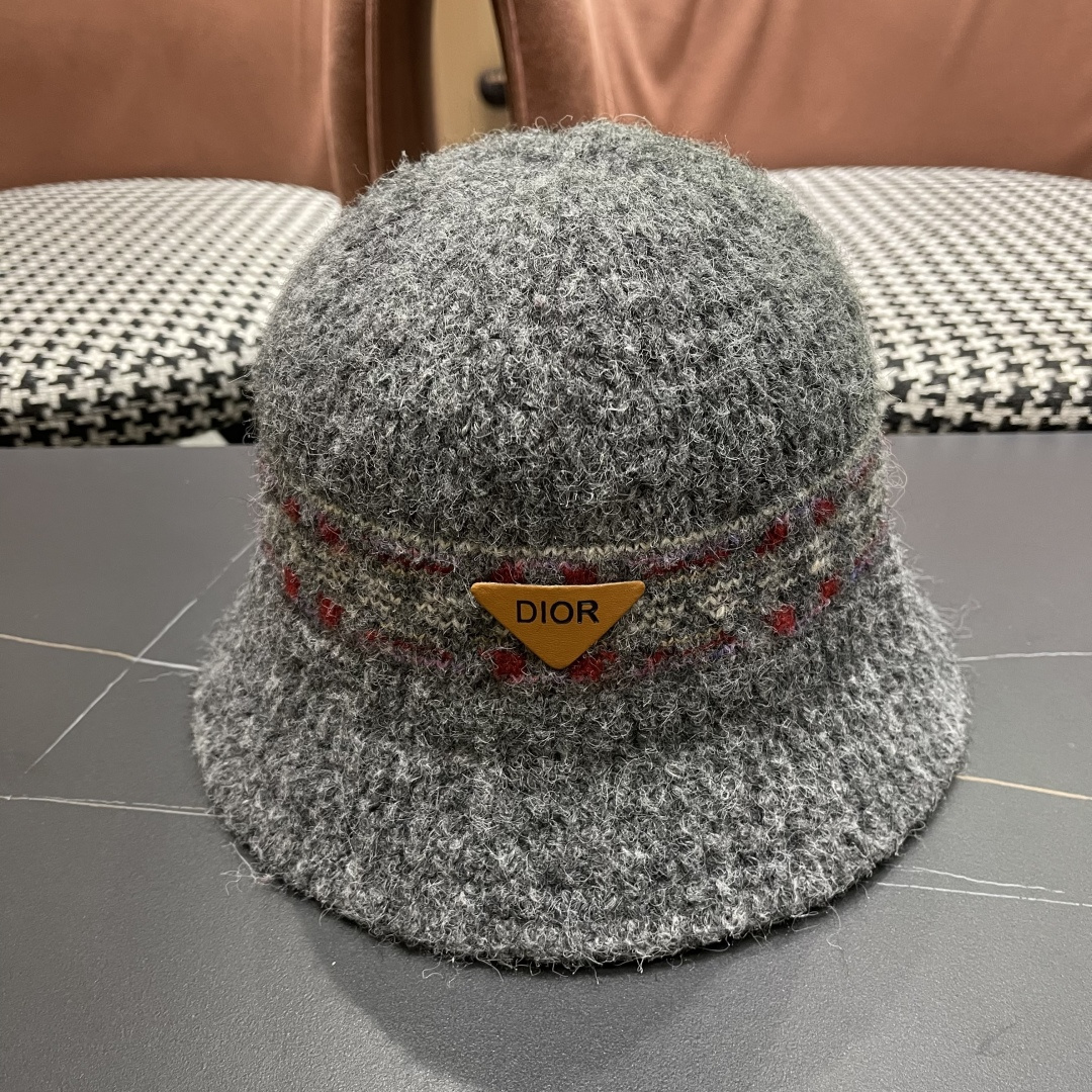 NO:364937,Dior new autumn and winter pattern Japanese wool hat knitted hat women's warm hat ear protection simple face small cold hat fisherman hat baseball hat knitted hat, hat, dior, espadrilles, hats迪奥 秋冬新款花纹日系毛线帽针织帽女保暖帽子护耳 简约显脸小冷帽帽子渔夫帽棒球帽针织帽,帽子,dior,espadrilles,hats,hat