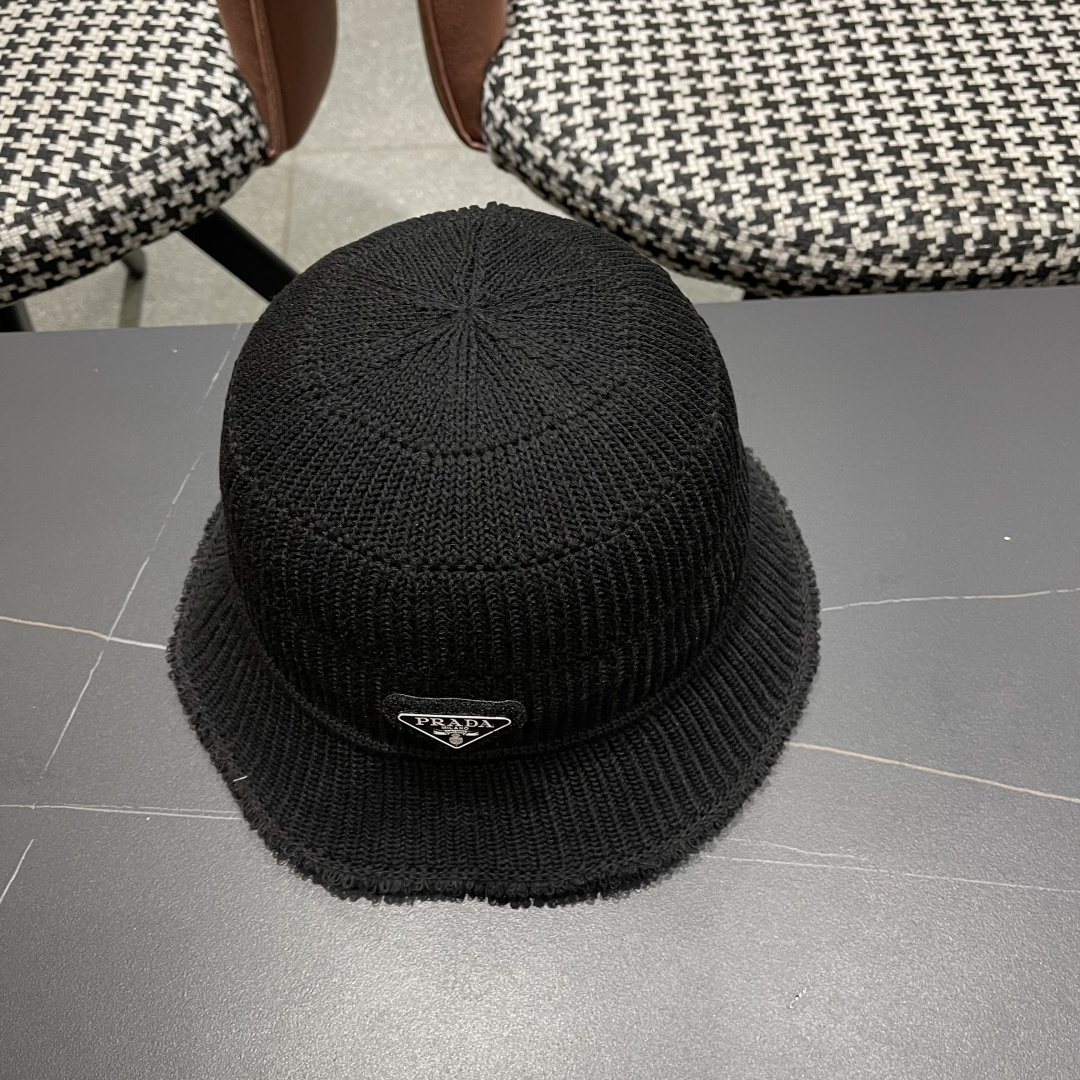  普拉达Prada是2025渔夫帽子女秋冬季大头围显脸小手工毛线帽针织护耳帽