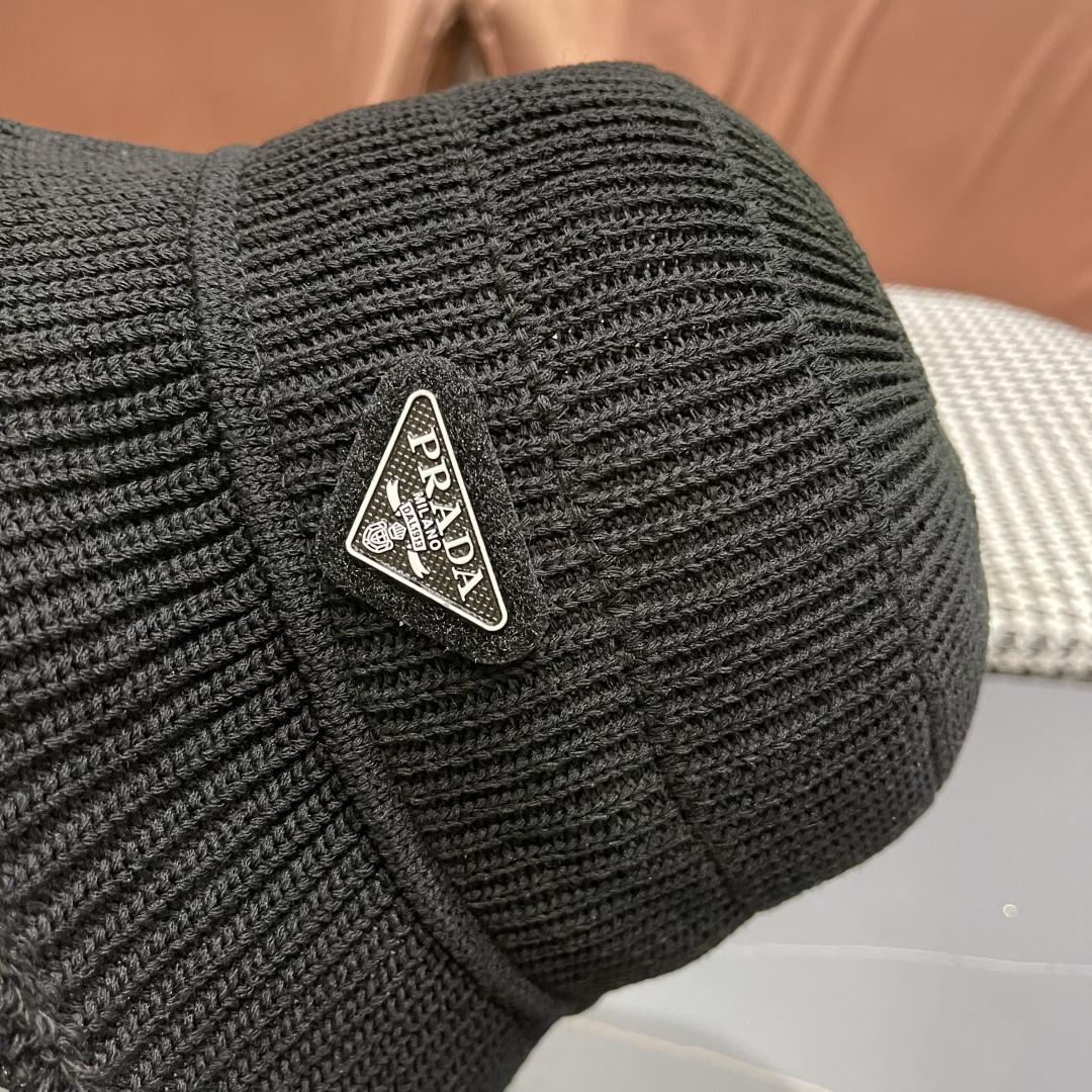  普拉达Prada是2025渔夫帽子女秋冬季大头围显脸小手工毛线帽针织护耳帽