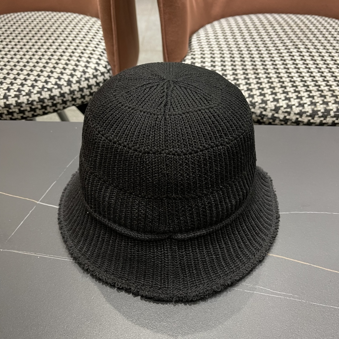  普拉达Prada是2025渔夫帽子女秋冬季大头围显脸小手工毛线帽针织护耳帽