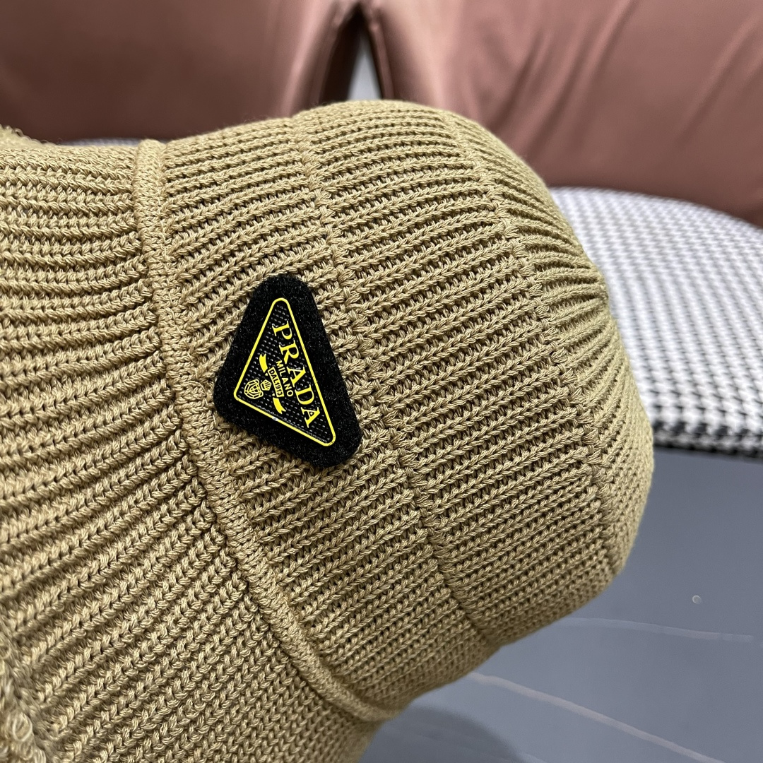  普拉达Prada是2025渔夫帽子女秋冬季大头围显脸小手工毛线帽针织护耳帽