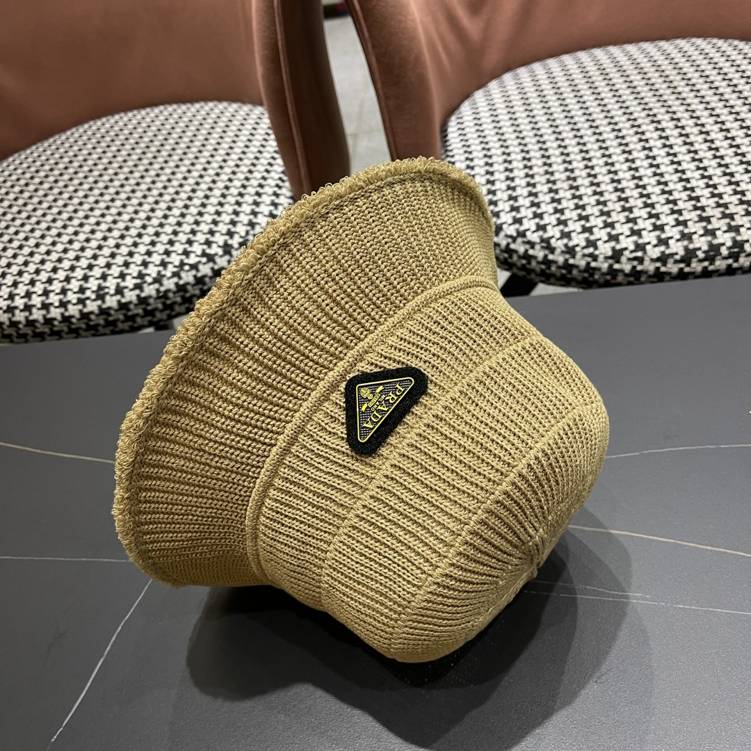  普拉达Prada是2025渔夫帽子女秋冬季大头围显脸小手工毛线帽针织护耳帽