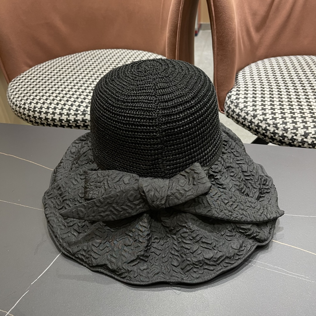  Lv路易威登 夏季出游遮阳防晒帽大檐防紫外线气
质百搭潮太阳帽子女蝴蝶结草帽