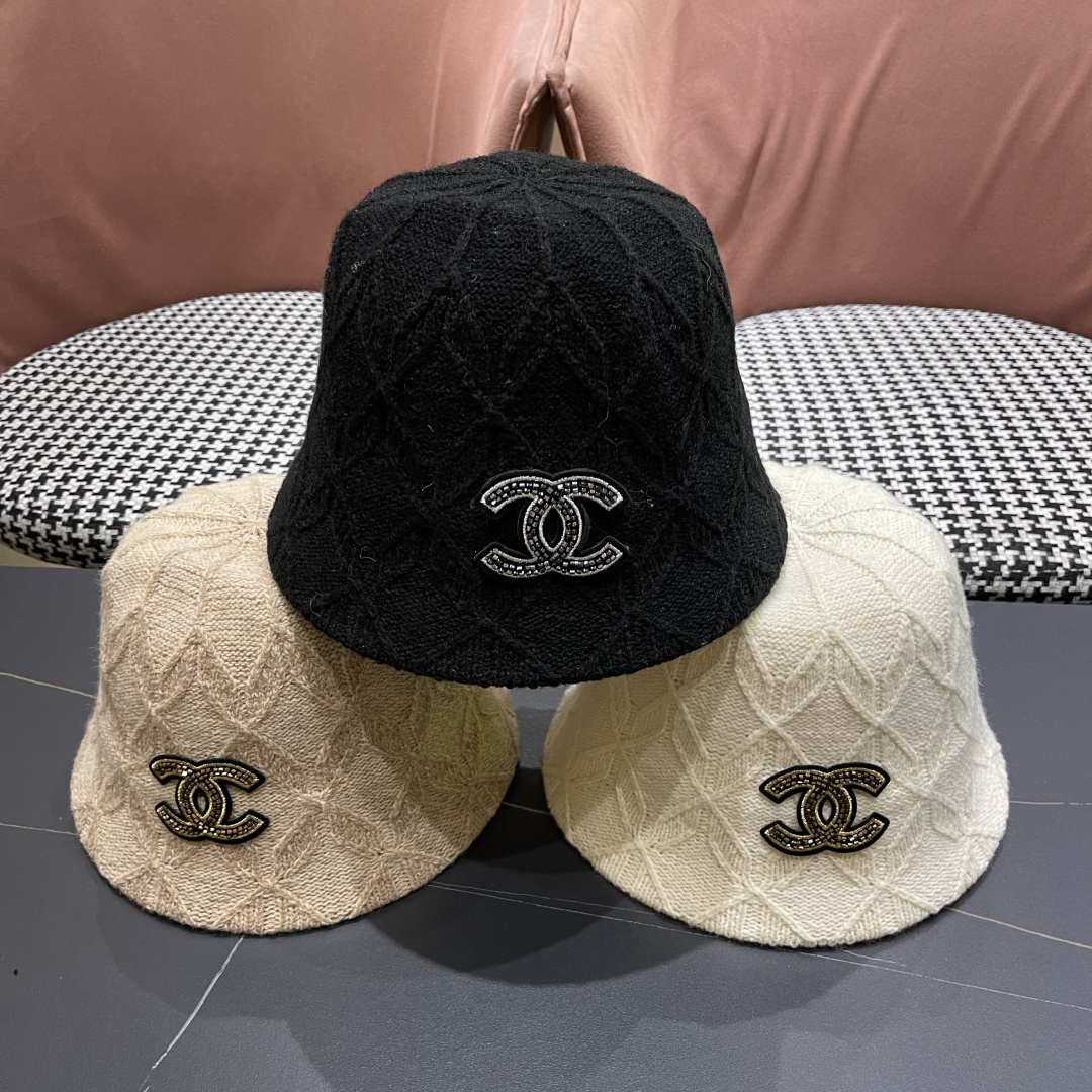  【CHANEL香奈儿】2025新款秋冬款条纹针织渔夫帽🌈 毛毛盆帽百搭休闲～小香风