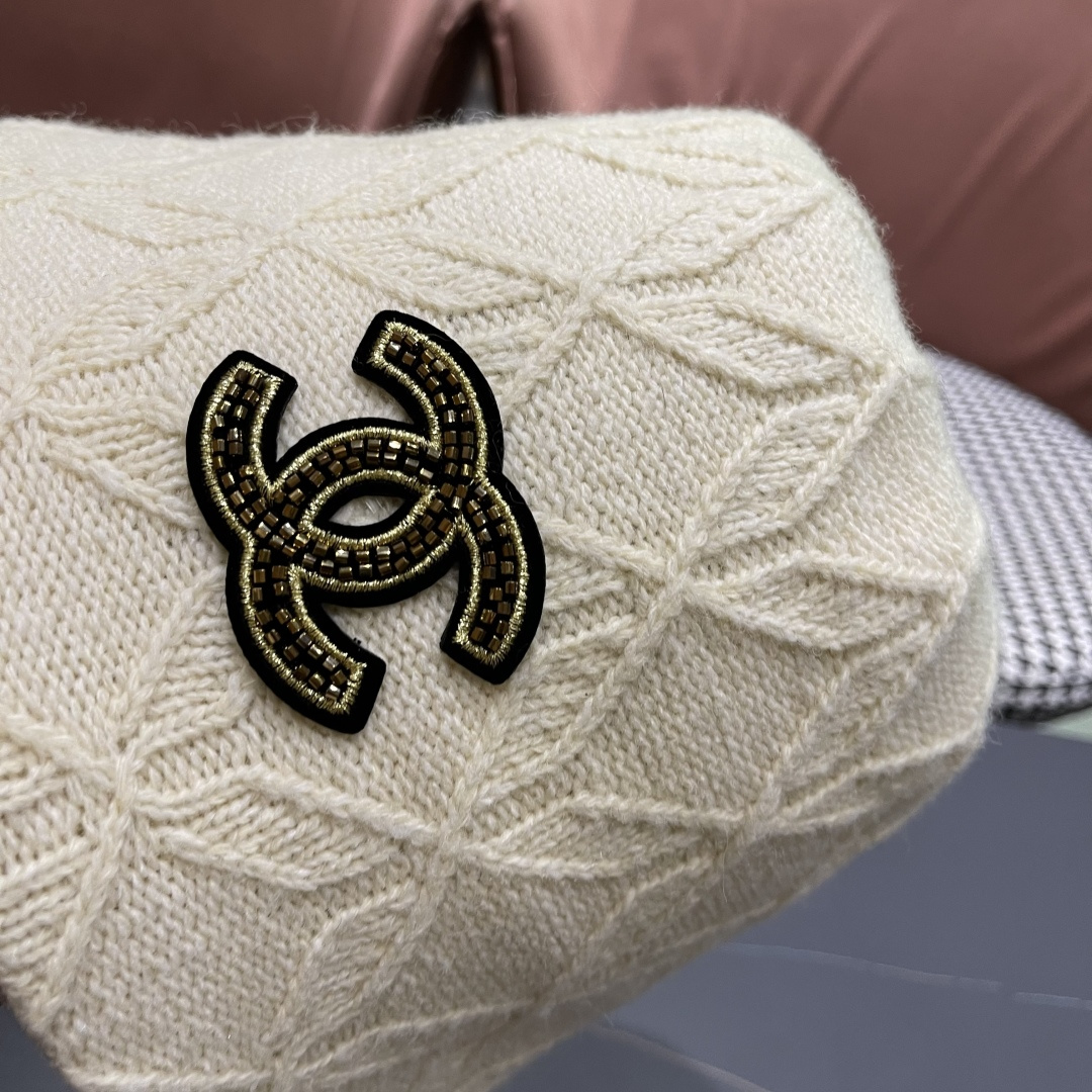  【CHANEL香奈儿】2025新款秋冬款条纹针织渔夫帽🌈 毛毛盆帽百搭休闲～小香风