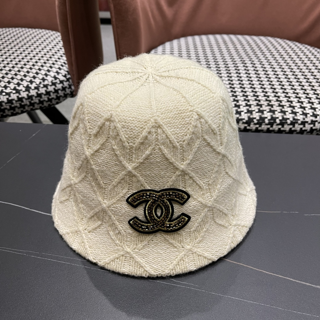 NO:364893,【CHANEL Chanel】2025 new autumn and winter style striped knitted fisherman hat, hairy pot hat, versatile casual ~ Xiaoxiangfeng hat, fisherman hat, baseball hat, knitted hat, hat, chanel, chanel, espadrilles, hats【CHANEL香奈儿】2025新款秋冬款条纹针织渔夫帽 毛毛盆帽百搭休闲～小香风帽子渔夫帽棒球帽针织帽,帽子,chanel,chanel,espadrilles,hats,hat
