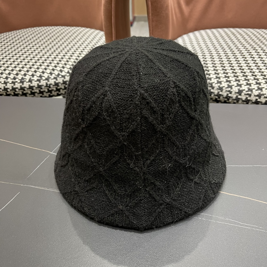  【CHANEL香奈儿】2025新款秋冬款条纹针织渔夫帽🌈 毛毛盆帽百搭休闲～小香风