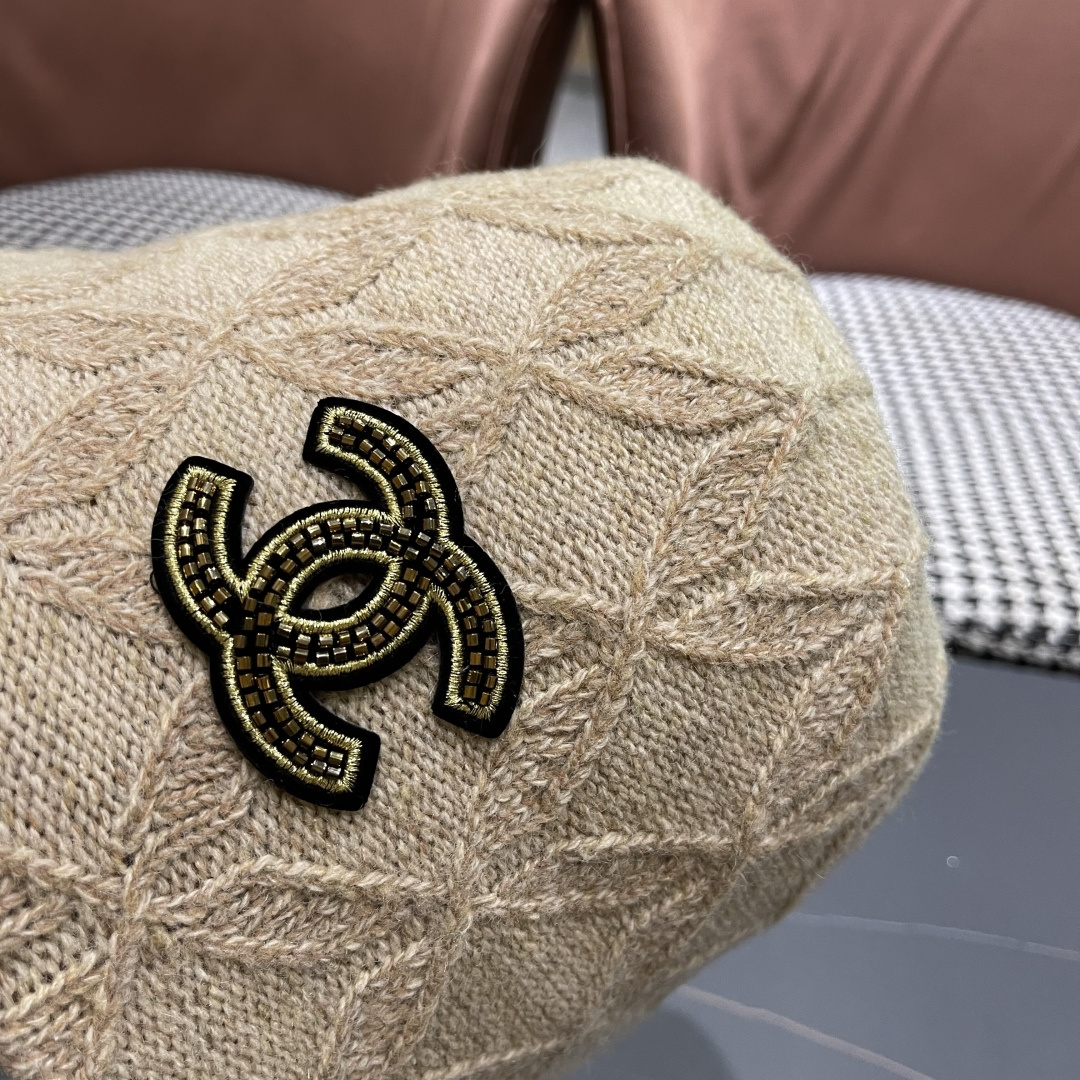  【CHANEL香奈儿】2025新款秋冬款条纹针织渔夫帽🌈 毛毛盆帽百搭休闲～小香风