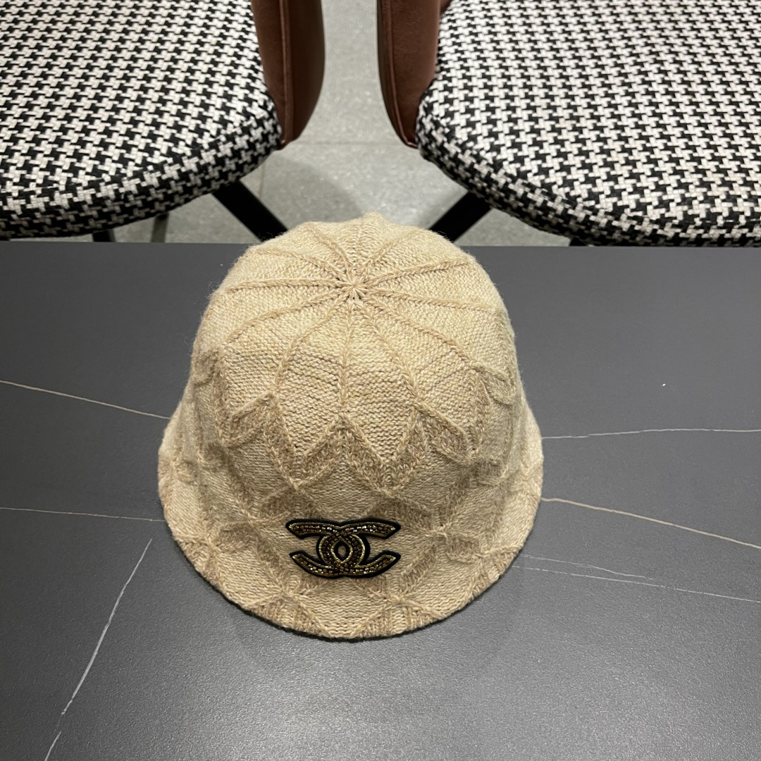  【CHANEL香奈儿】2025新款秋冬款条纹针织渔夫帽🌈 毛毛盆帽百搭休闲～小香风