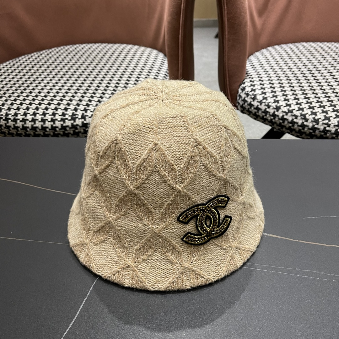  【CHANEL香奈儿】2025新款秋冬款条纹针织渔夫帽🌈 毛毛盆帽百搭休闲～小香风