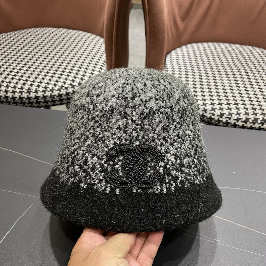  香奈儿 2025秋冬防寒保暖护耳渔夫帽子女素颜显脸小水桶帽毛绒帽