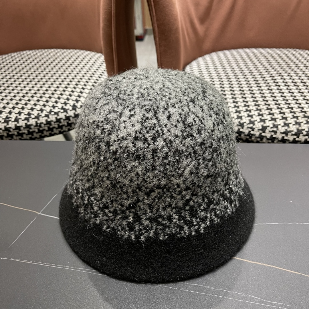  香奈儿 2025秋冬防寒保暖护耳渔夫帽子女素颜显脸小水桶帽毛绒帽