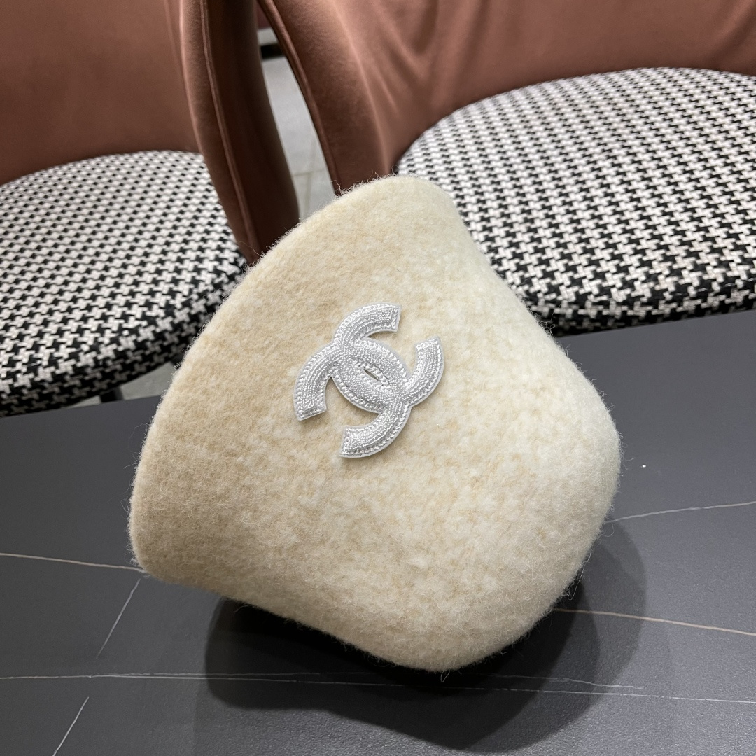  香奈儿 2025秋冬防寒保暖护耳渔夫帽子女素颜显脸小水桶帽毛绒帽