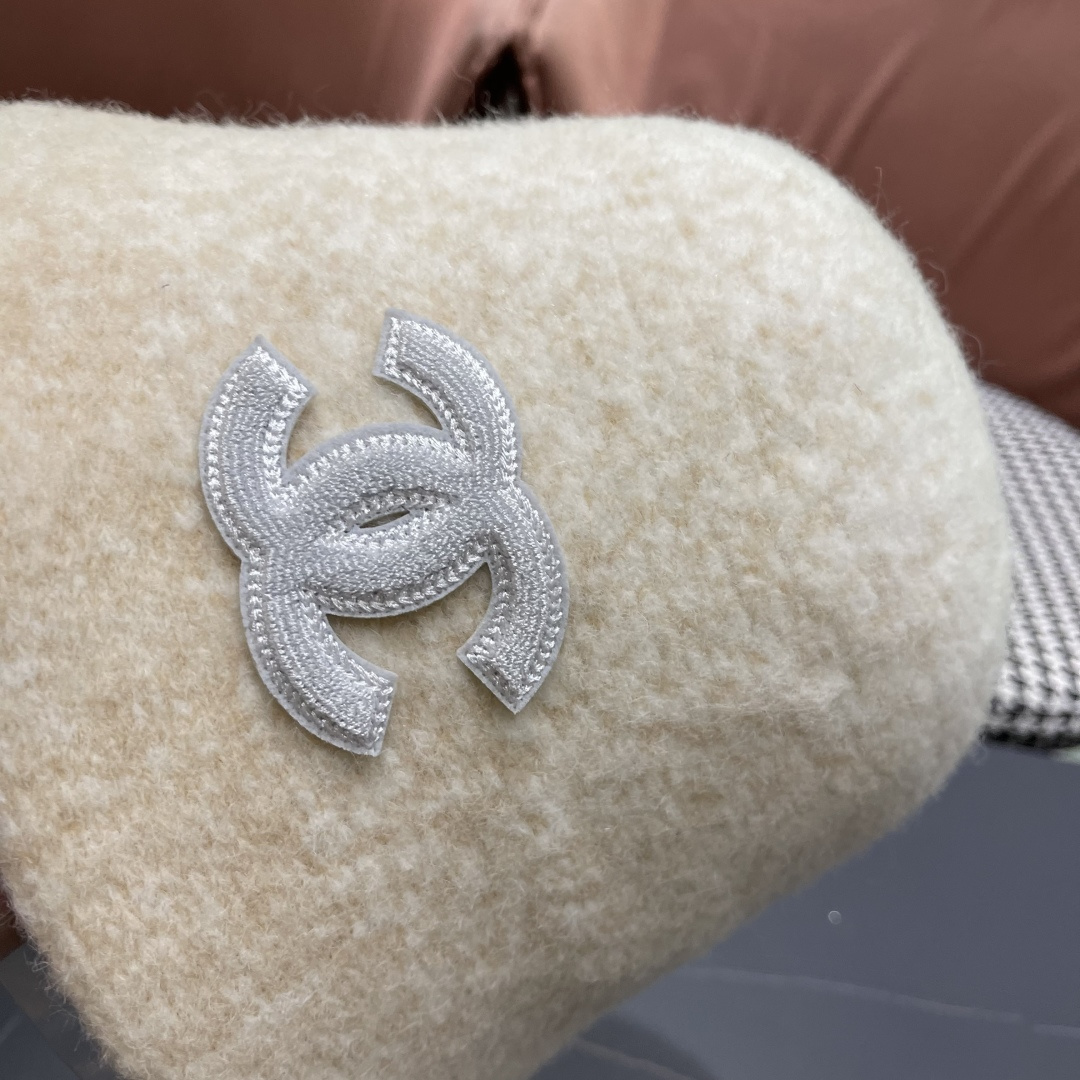  香奈儿 2025秋冬防寒保暖护耳渔夫帽子女素颜显脸小水桶帽毛绒帽