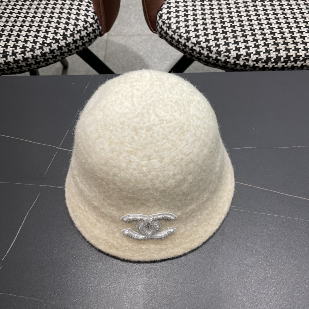  香奈儿 2025秋冬防寒保暖护耳渔夫帽子女素颜显脸小水桶帽毛绒帽