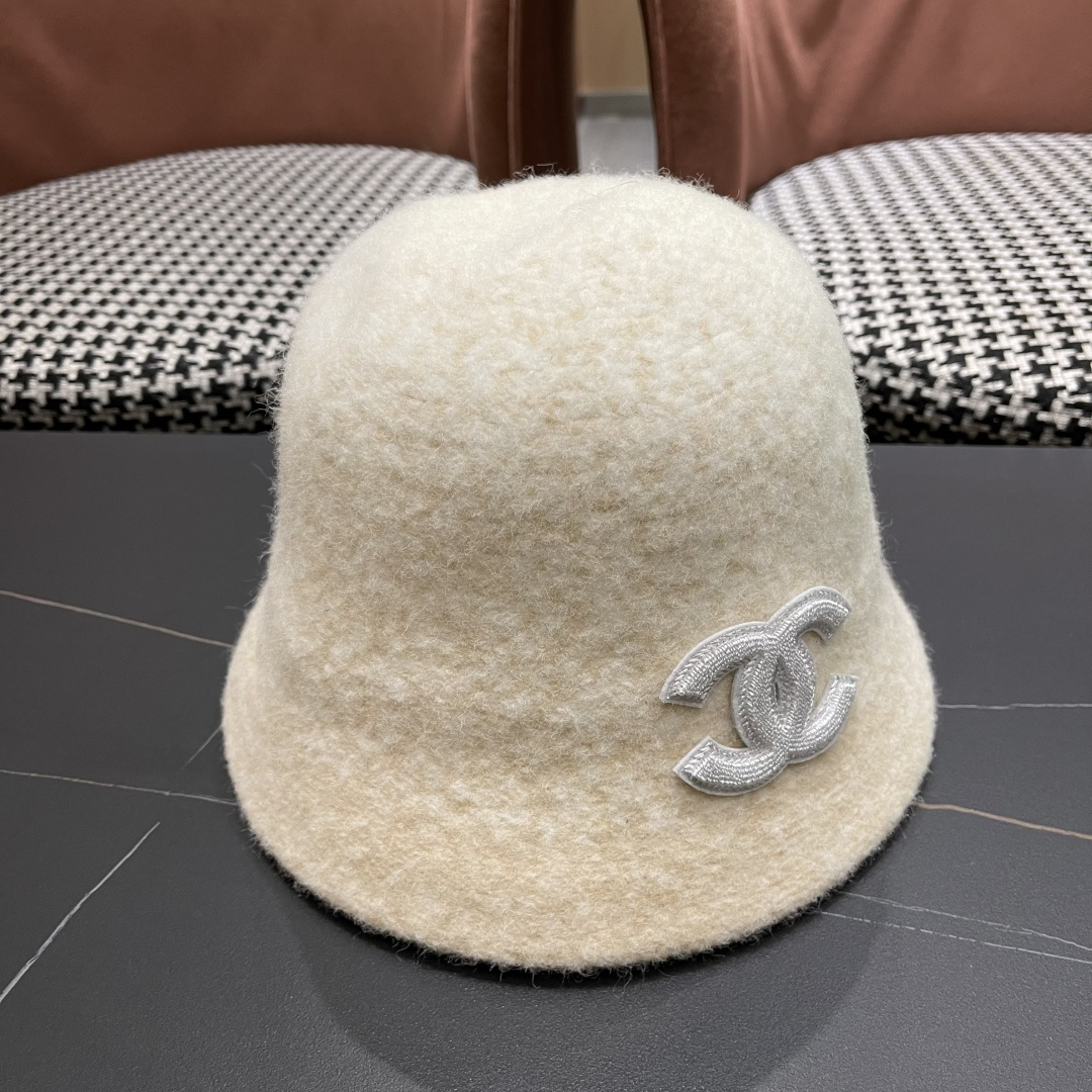  香奈儿 2025秋冬防寒保暖护耳渔夫帽子女素颜显脸小水桶帽毛绒帽