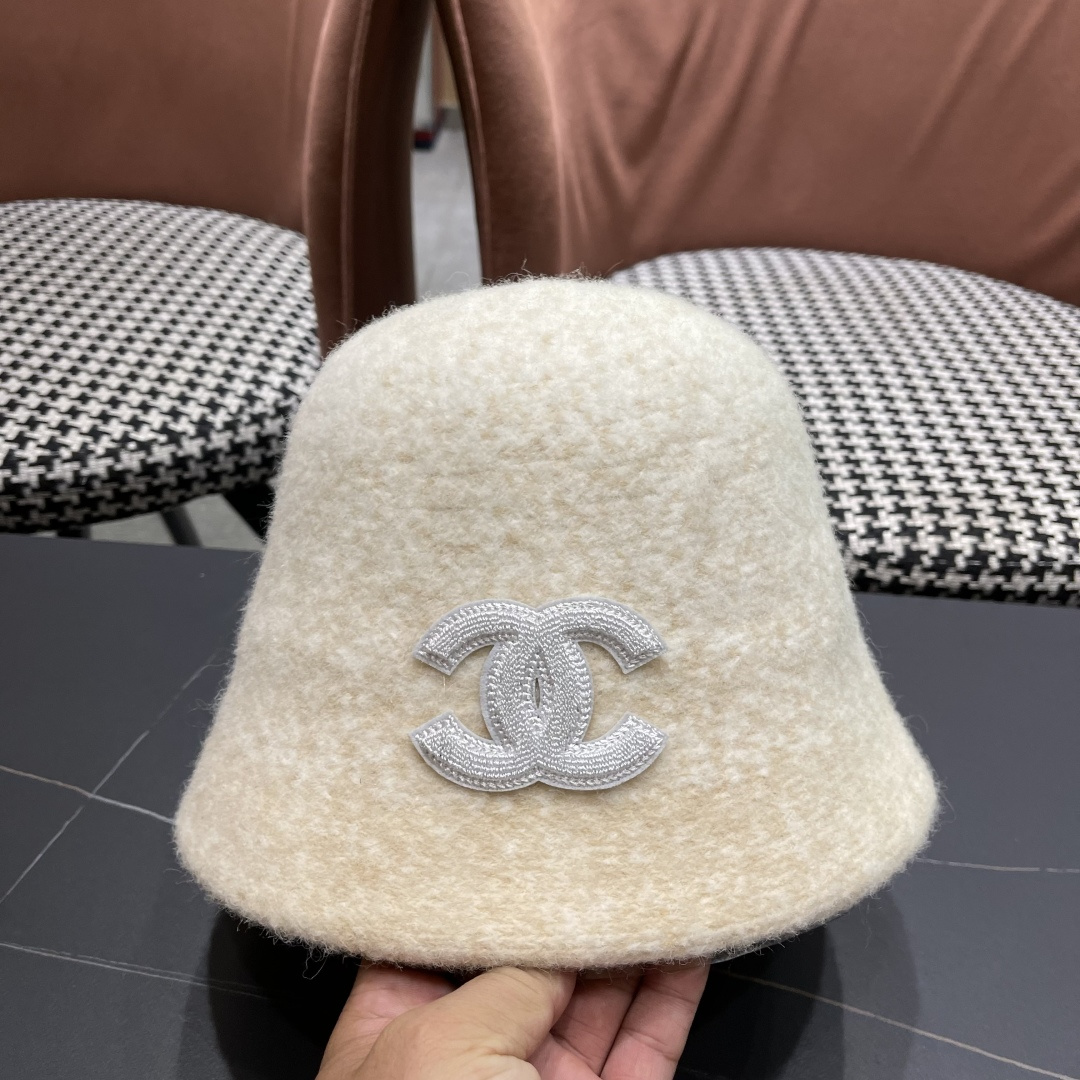  香奈儿 2025秋冬防寒保暖护耳渔夫帽子女素颜显脸小水桶帽毛绒帽