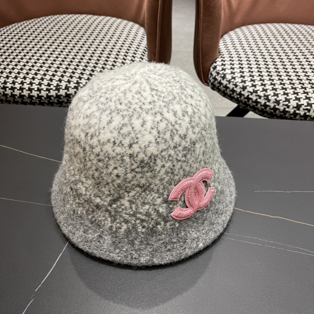  香奈儿 2025秋冬防寒保暖护耳渔夫帽子女素颜显脸小水桶帽毛绒帽