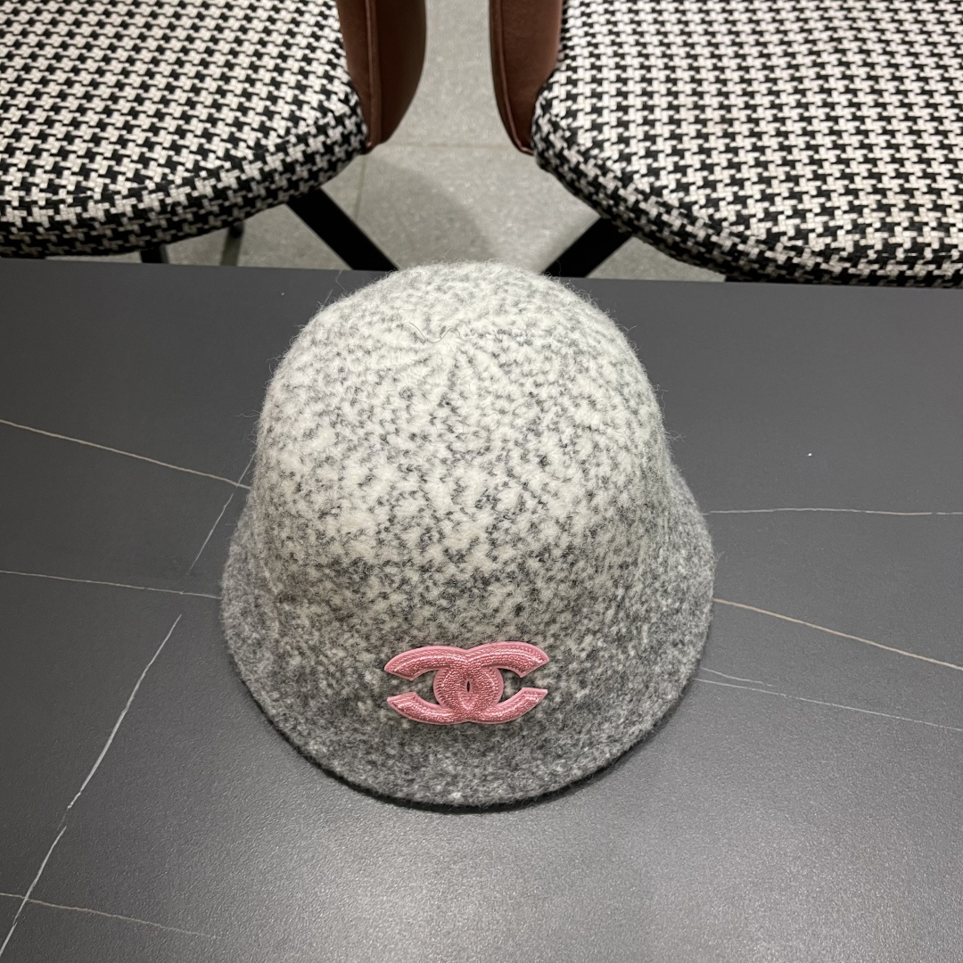  香奈儿 2025秋冬防寒保暖护耳渔夫帽子女素颜显脸小水桶帽毛绒帽