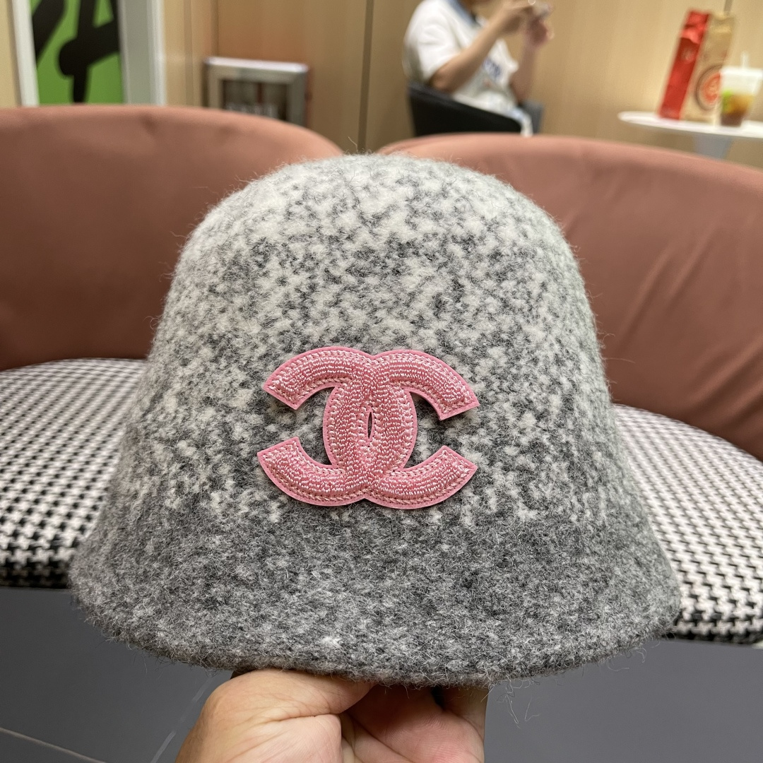  香奈儿 2025秋冬防寒保暖护耳渔夫帽子女素颜显脸小水桶帽毛绒帽