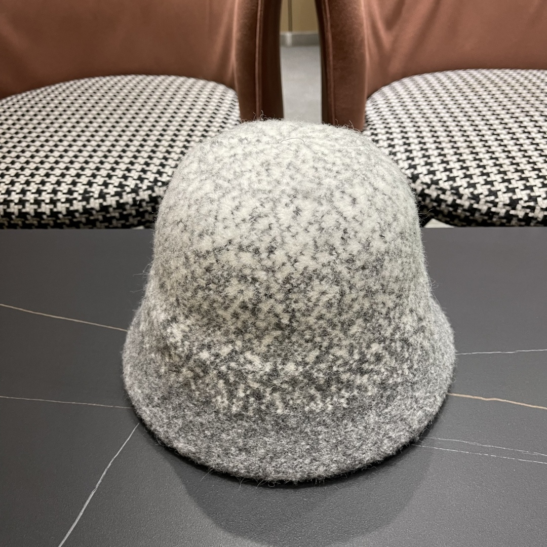  香奈儿 2025秋冬防寒保暖护耳渔夫帽子女素颜显脸小水桶帽毛绒帽