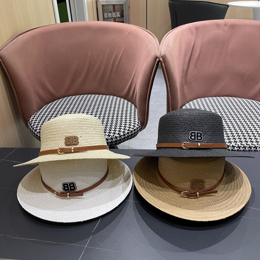  巴黎世家 2025新款 夏天遮阳草帽英伦风平顶礼帽海边度
假沙滩防晒太阳帽子