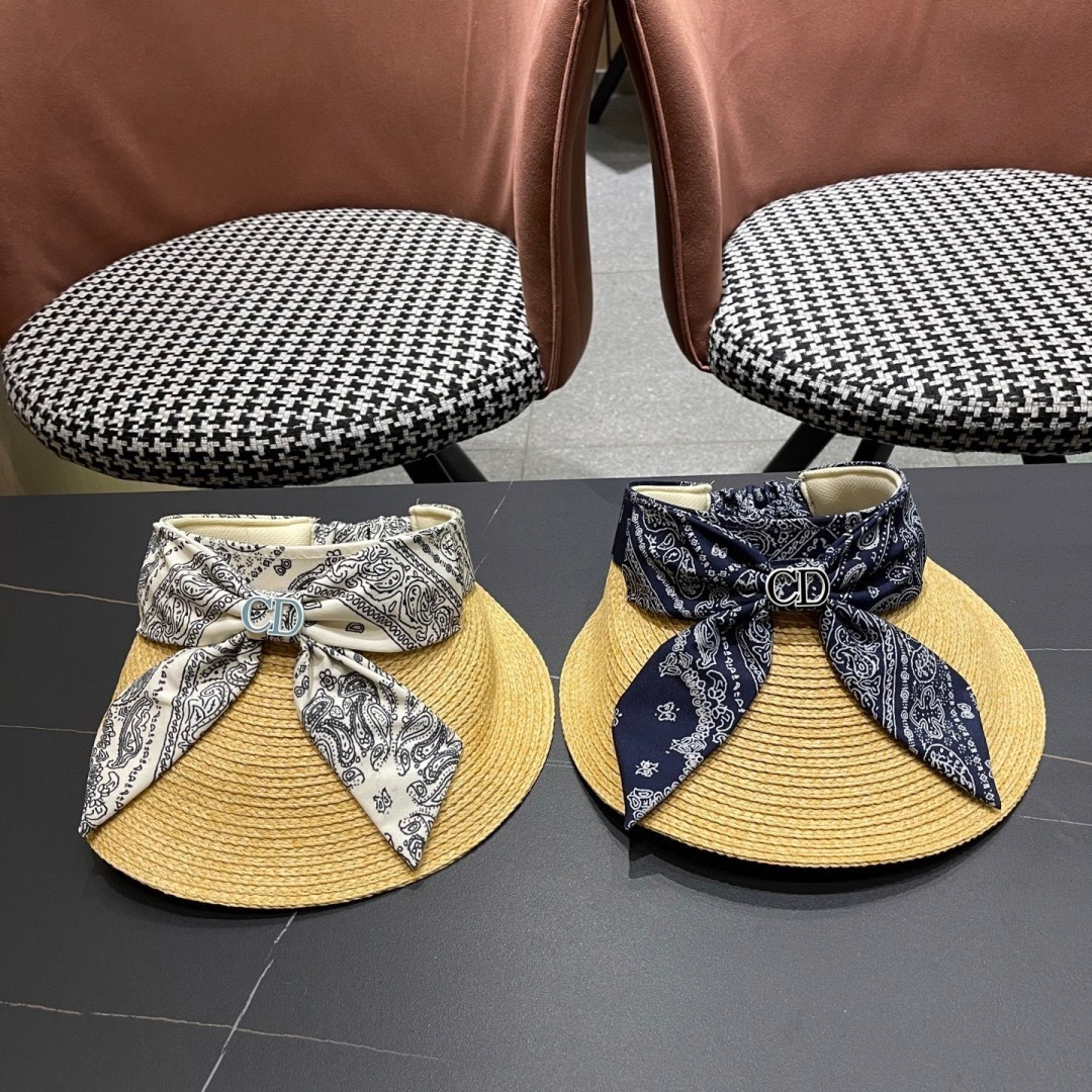  迪奥Dior新款拉菲草空顶帽夏季蝴蝶结遮阳帽
出游度假草帽时尚洋气女士帽子