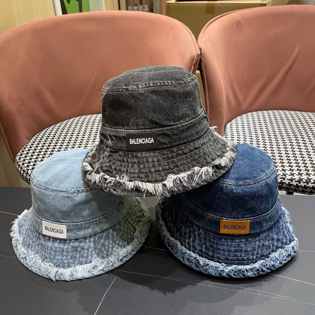 BALENCIAGA巴黎世家潮新款 潮毛边牛仔渔夫帽女春秋季复古水洗直筒帽
显脸时尚盆帽帽